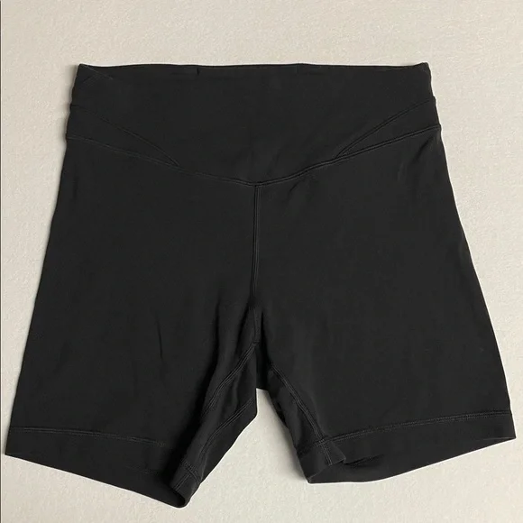 Lululemon Align Curve Seam High-Rise Short - Picture 5 of 10